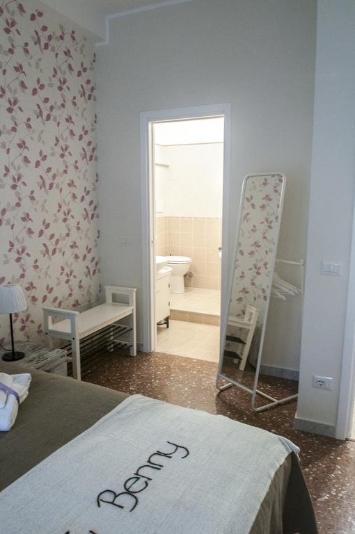 Отель A Casa Di Benny Рим Экстерьер фото